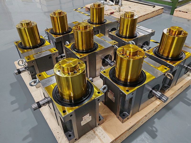 140DF出力軸加高