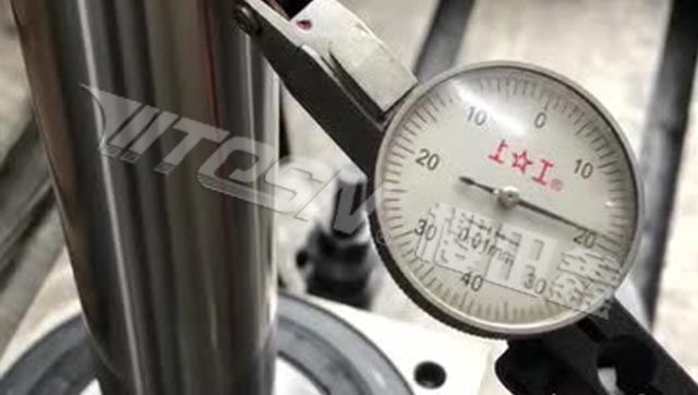 加長軸30cm 測同心度0.01mm